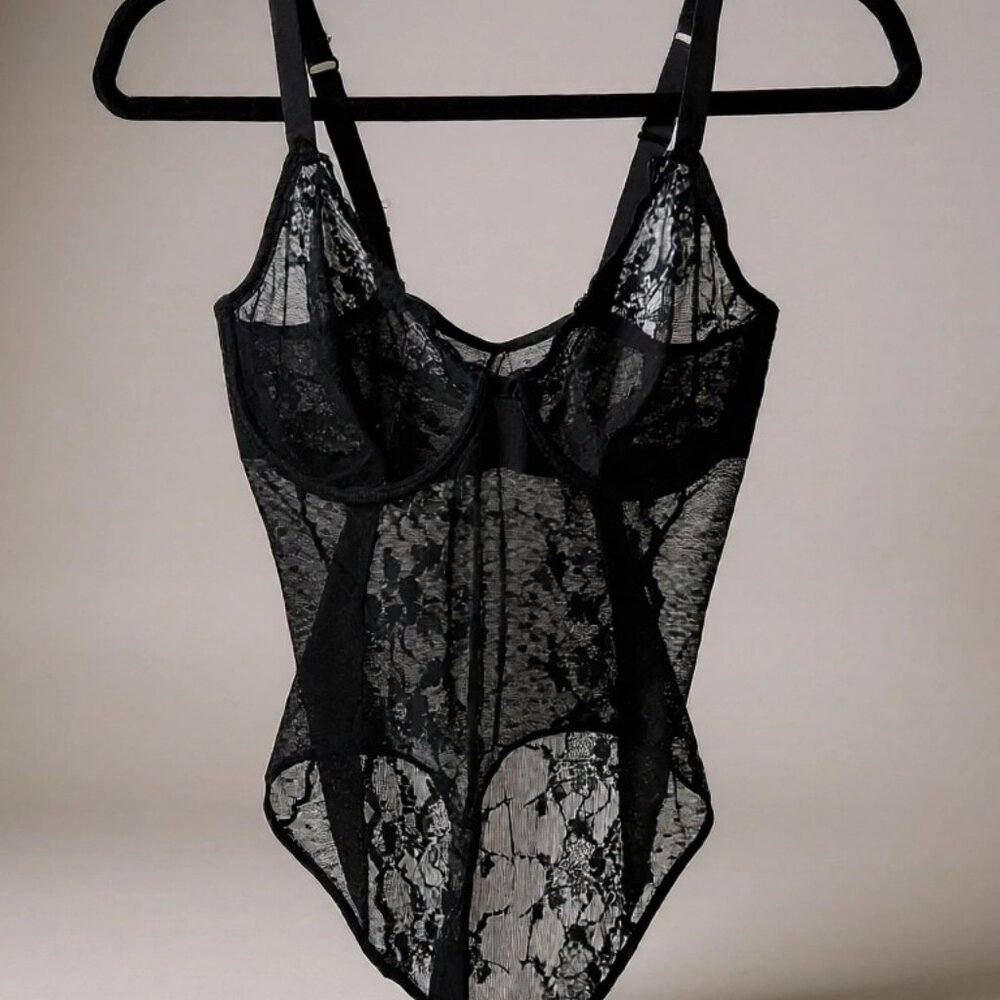 Miss Studio La Perla Black Lace & Mesh Bodysuit – Size 2